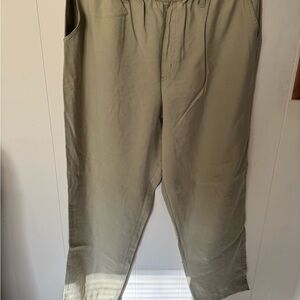 a new day Women's Tan Cropped Pants